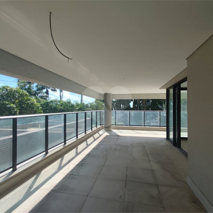 Apartamento à venda com 4 suítes em Jardim Leonor, São Paulo, SP