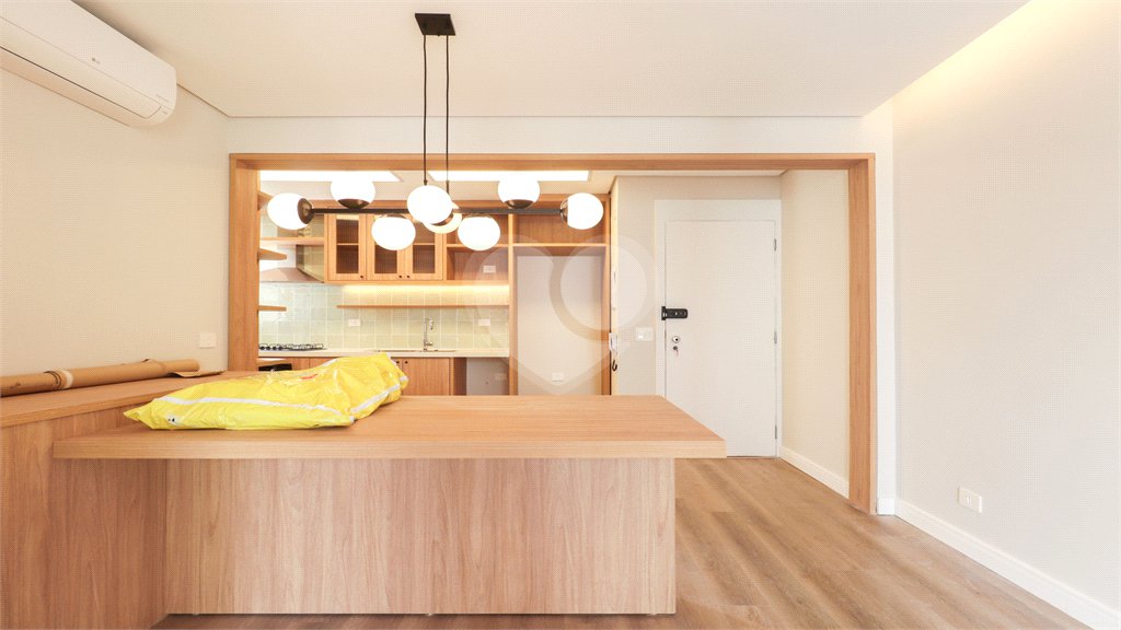 Apartamento à venda com 2 quartos, sendo 1 suíte,  em Vila Uberabinha, São Paulo, SP