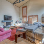 Casa à venda com 6 quartos, sendo 2 suítes, no condomínio Chácara Flora, São Paulo - SP