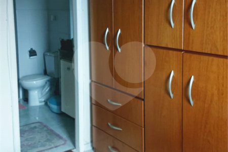 Casa à venda com 3 quartos, sendo 1 suíte, no condomínio Inter Ville Condominium House, São Paulo - SP