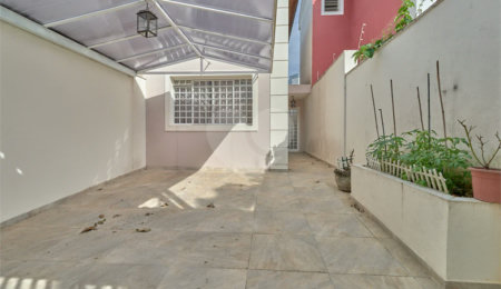 Sobrado à venda com 3 quartos, sendo 1 suíte,  em Jardim Prudência, São Paulo, SP