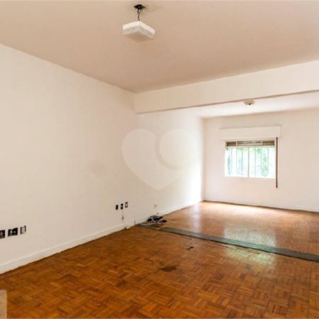 Apartamento à venda com 2 quartos em Cerqueira César, São Paulo, SP