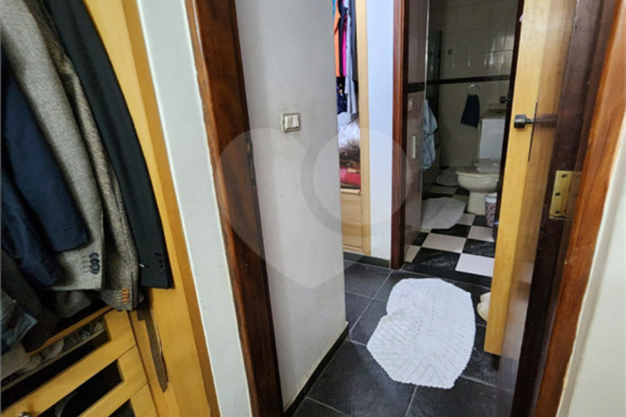 Sobrado, a venda, com 3 suítes, 7 vagas de garagem e salão de festas - Vila Aurora / SP