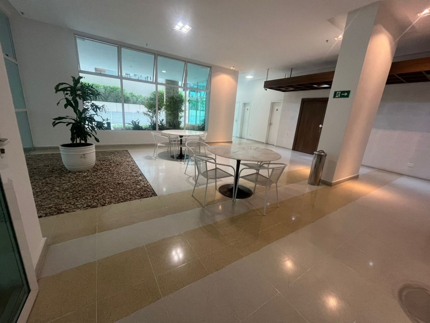 Sala Comercial para Locação Anual no Helbor Offices Santos | Moderna, Mobiliada e Pronta para Uso