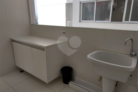 Apartamento à venda com 3 suítes em Vila Anastácio, São Paulo, SP