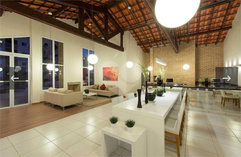 Sobrado à venda com 3 quartos em Jardim Petrópolis, Cotia, SP