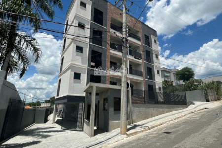 Apartamento à venda com 2 quartos, sendo 2 suítes, no Centro de Atibaia - SP