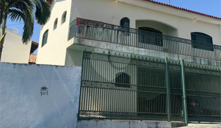 Sobrado à venda com 3 quartos, sendo 1 suíte, em Jardim Regina, Indaiatuba, SP