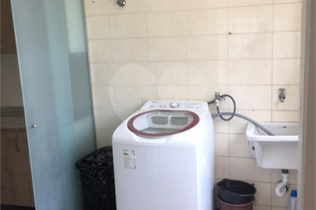 Apartamento à venda com 3 suítes em Vila Suzana, São Paulo, SP