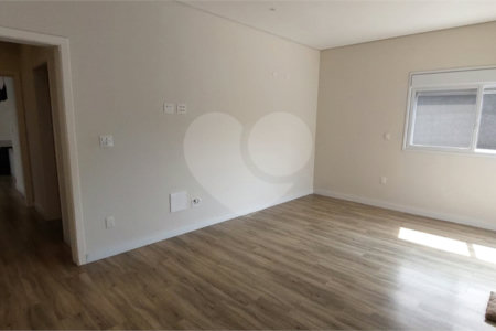 Casa à venda com 3 suítes no condomínio Figueira Garden, Atibaia - SP