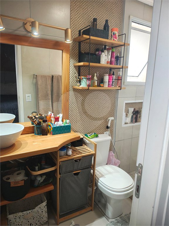 Casa à venda com 3 quartos, sendo 1 suíte,  no condomínio Bosques da Vila - Casa 3° Fase, Cotia - SP