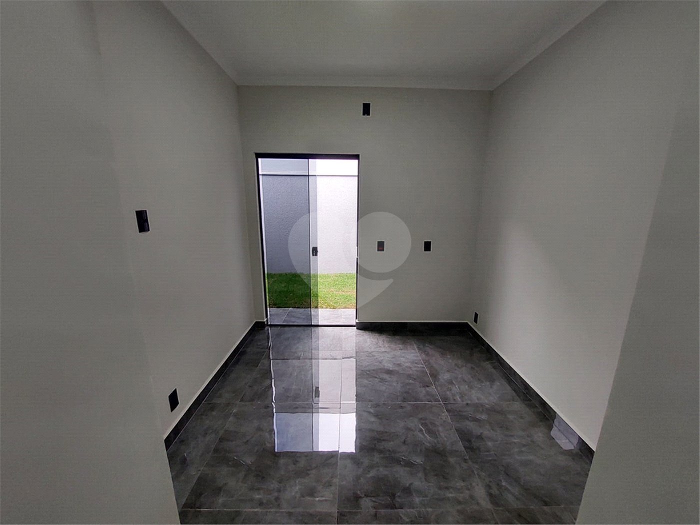 Casa à venda com 3 quartos, sendo 1 suíte, no condomínio Horto Florestal Villagio, Sorocaba - SP