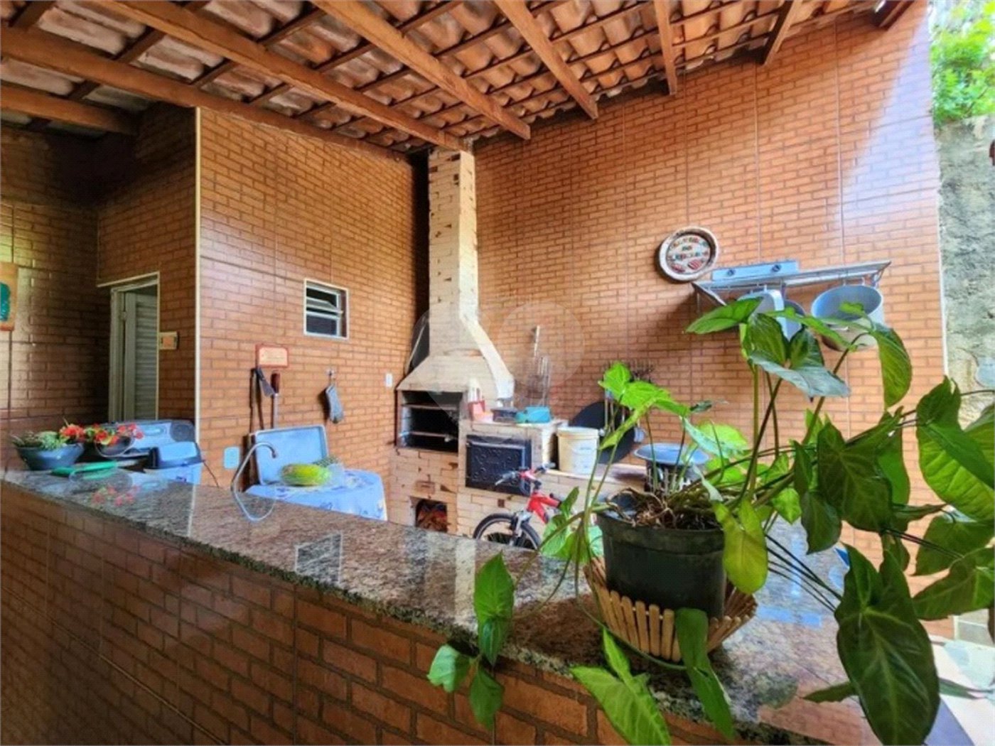 Casa à venda com 3 quartos, sendo 1 suíte, em Vista Alegre, Vinhedo, SP
