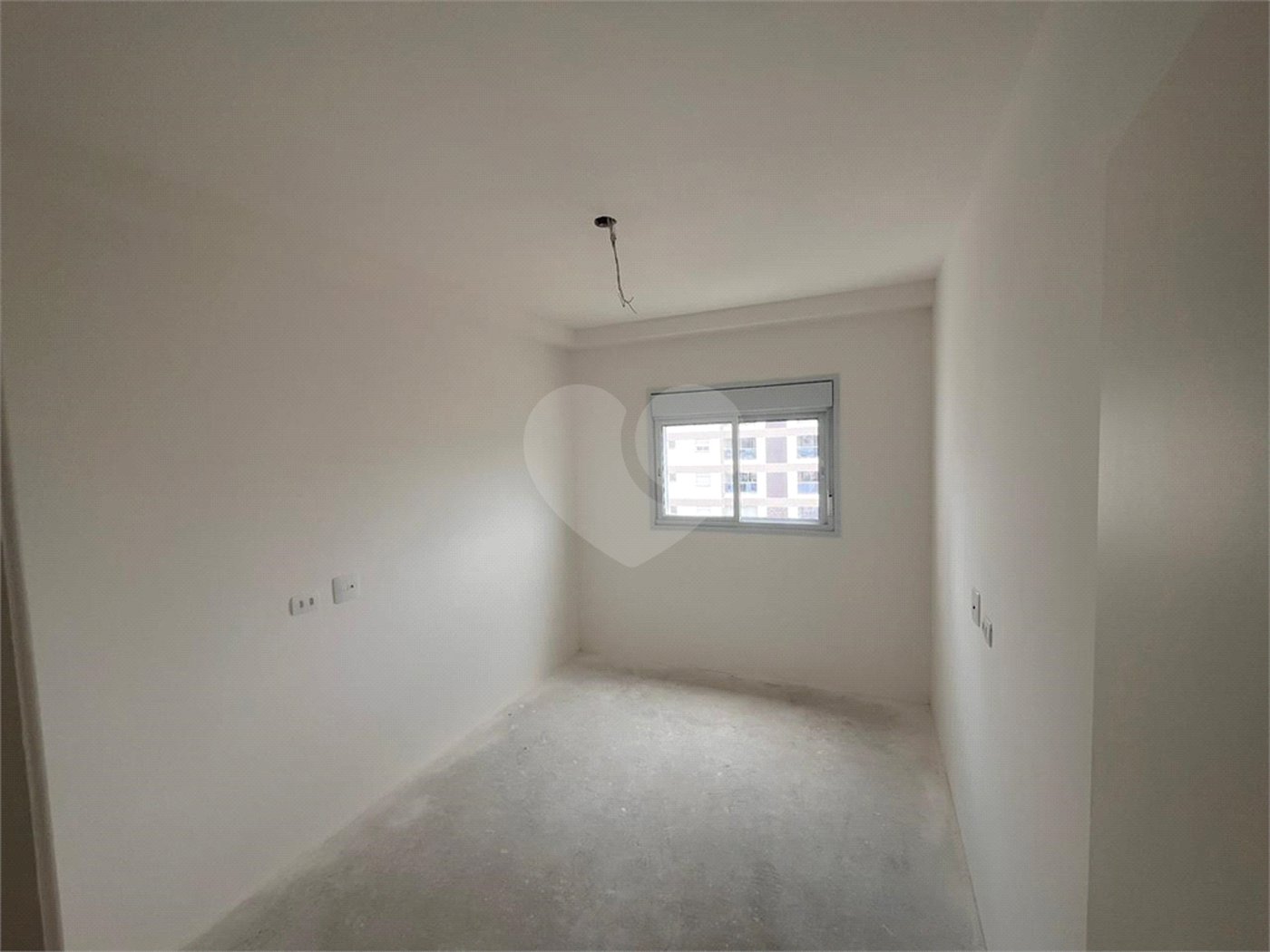 Apartamento à venda com 2 quartos, sendo 1 suíte,  em Loteamento Mogilar, Mogi das Cruzes, SP