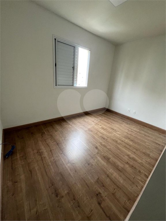 Apartamento à venda com 3 quartos, sendo 1 suíte,  em Parque Reboucas, São Paulo, SP