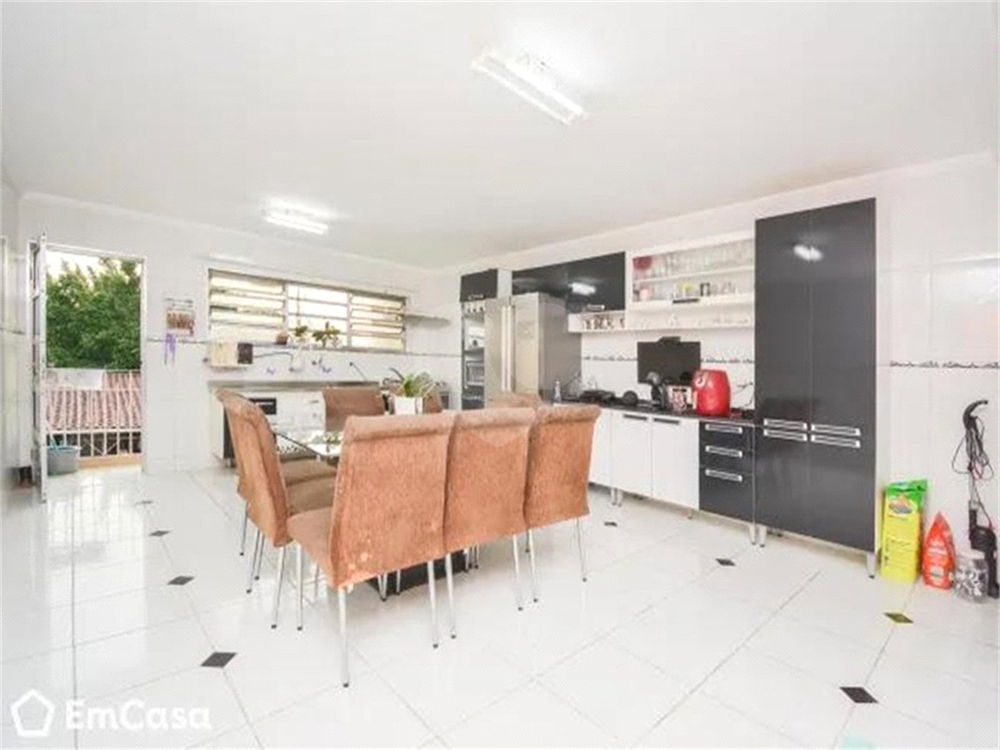 Sobrado à venda com 3 quartos, sendo 1 suíte, em Vila Galvão, Guarulhos, SP