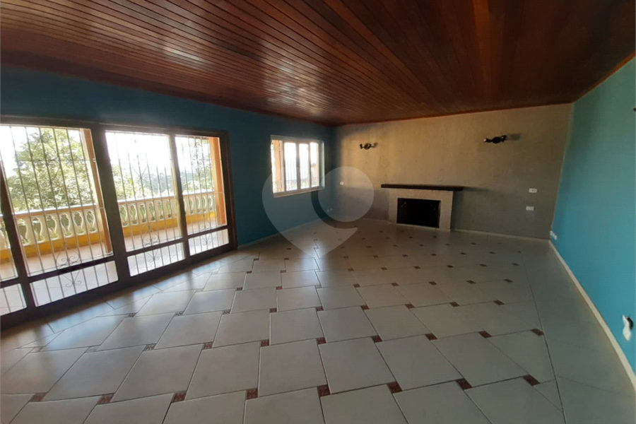 Casa Térrea à venda com 4 quartos, sendo 2 suítes, em Serra da Cantareira, Mairiporã, SP