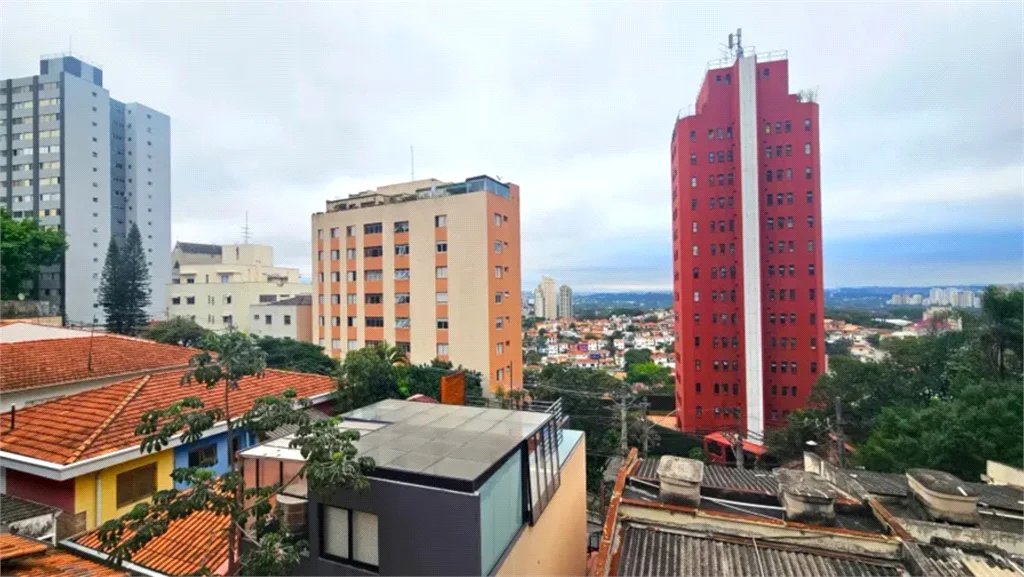 Casa de Vila à venda com 4 quartos, sendo 2 suítes,  em Sumarezinho, São Paulo, SP