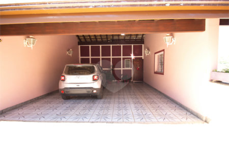 Casa à venda ou para alugar com 4 quartos, sendo 1 suíte, no Centro, São Roque, SP
