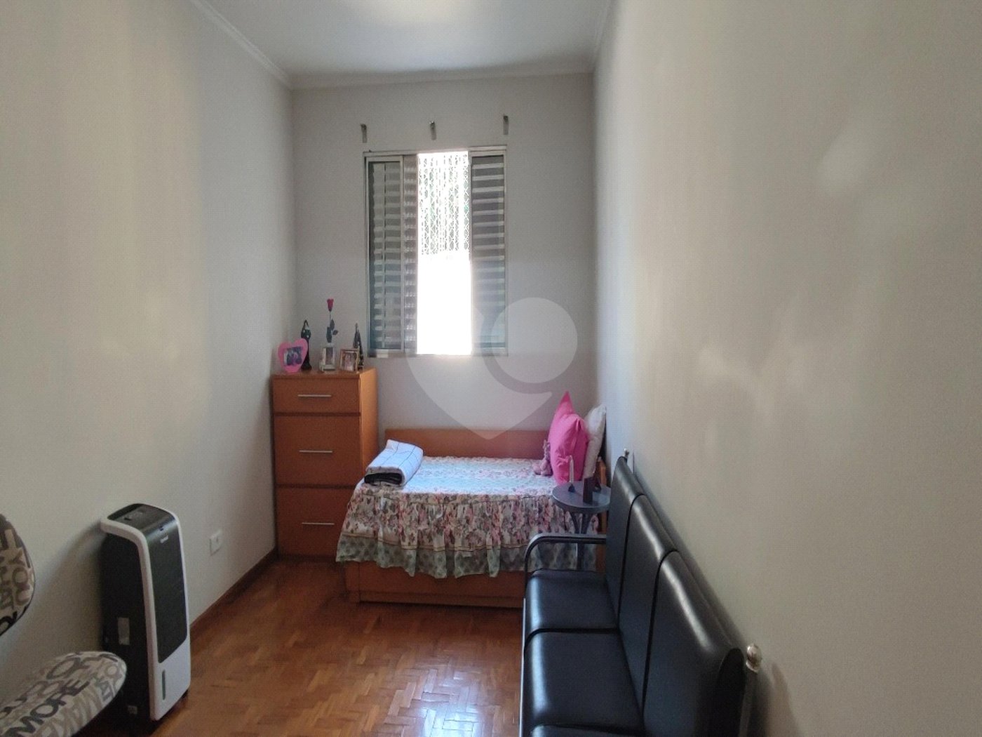 Sobrado com 125m² , 3 dormitórios , sendo 1 suíte , 2 vagas de garagem , à venda no Bosque da Saúde.