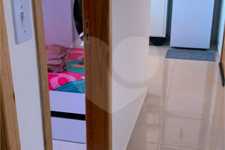 Apartamento de 2 quartos, mobiliado, à venda no bairro de Arthur Alvim