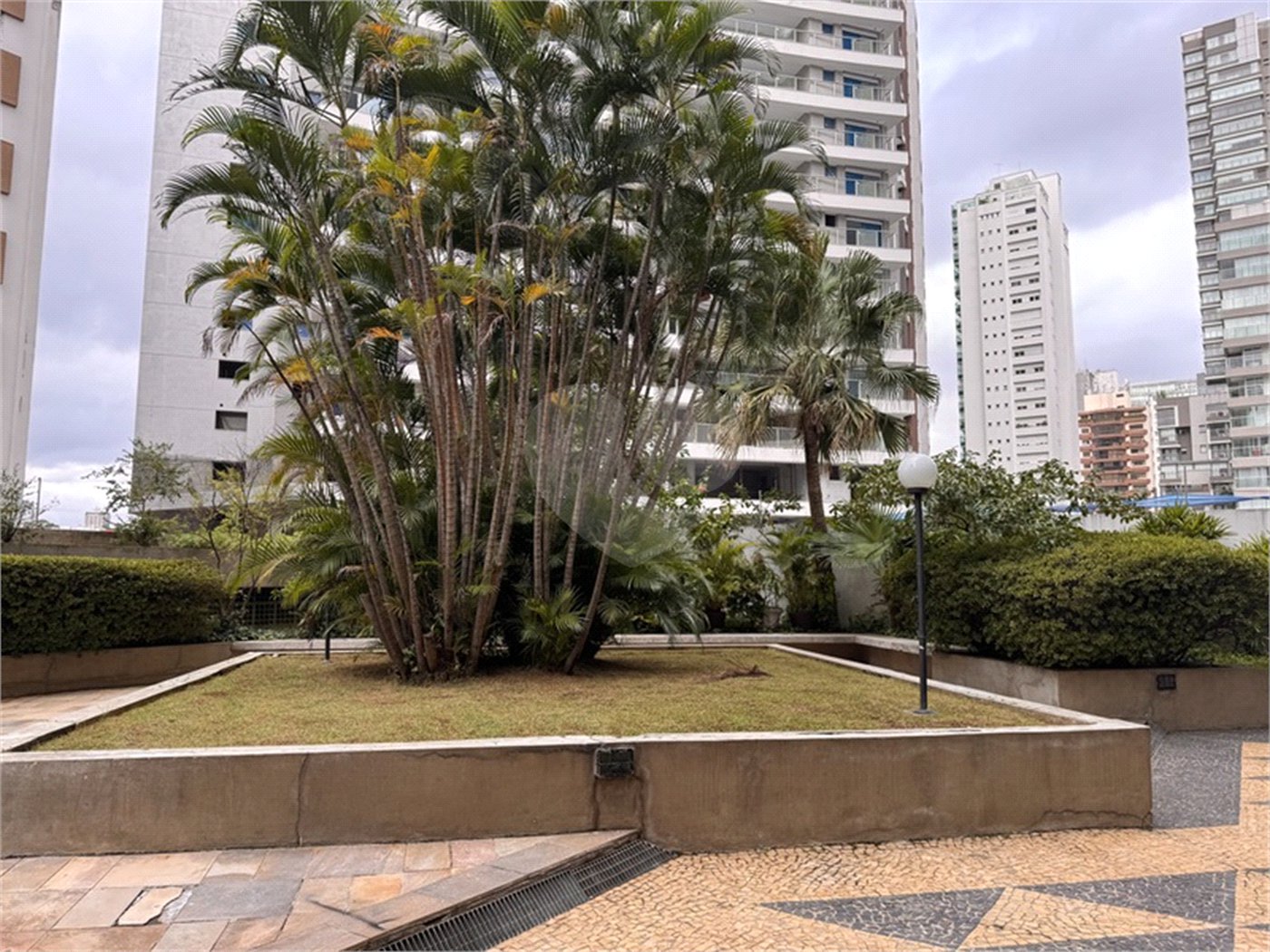 Apartamento Moema – 3 Dormitórios - Ar Condicionado - 80 mts², 2 Vagas