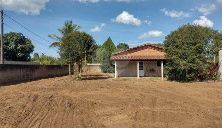 Chácara à venda com 3 quartos em Loteamento Tutoya do Vale, São Carlos, SP