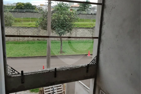 Sobrado no condomínio Village Damha II