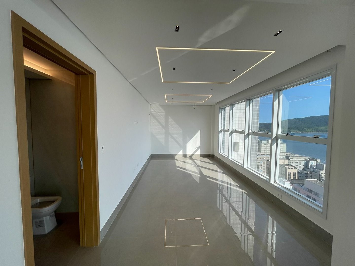 Cobertura com 3 dormitórios à venda, 238 m² por R$ 5.500.000,00 - Embaré - Santos/SP