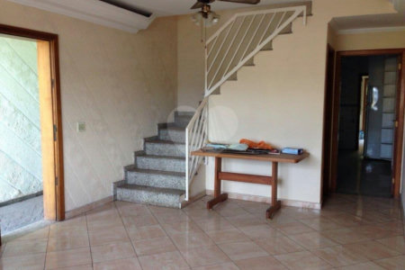 Sobrado à venda com 3 quartos, sendo 1 suíte, em Santa Teresinha, São Paulo, SP
