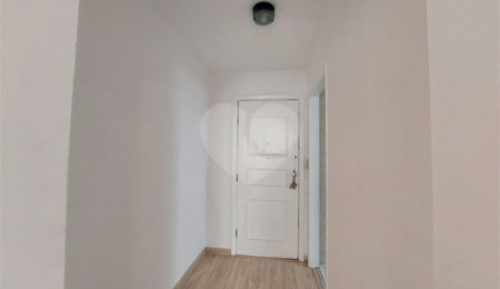Apartamento à venda com 3 quartos em Vila Ipojuca, São Paulo, SP