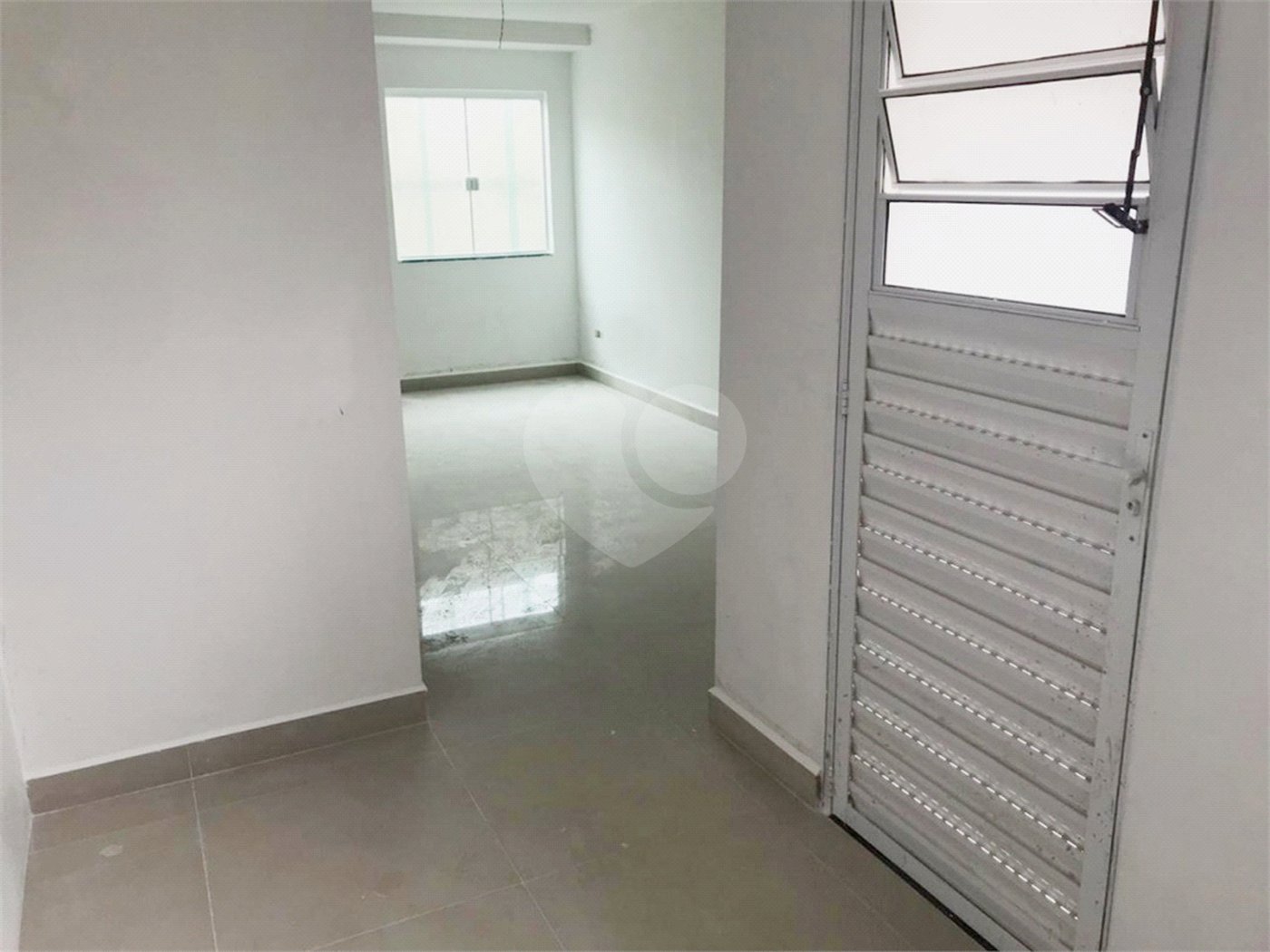 Casa à venda com 2 suítes no condomínio Residence Adelina, São Paulo - SP
