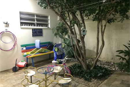Maravilhosa casa ampla e térrea na região do Estância Suiça