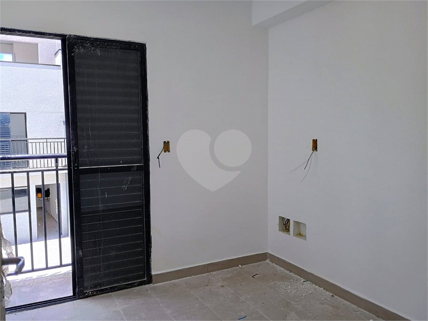 Casa à venda com 2 quartos no condomínio Vila Davos 2, São Paulo - SP