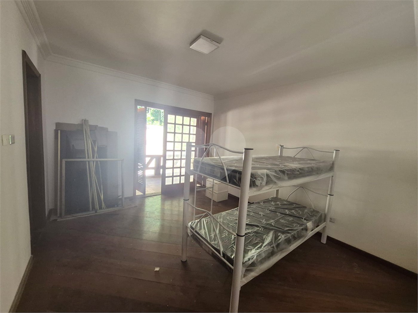 Casa à venda com 4 suítes no condomínio Alpes da Cantareira, Mairiporã - SP