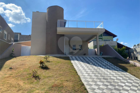 Casa à venda com 3 quartos, sendo 1 suíte, no condomínio Terras de Santa Adelia, Vargem Grande Paulista - SP