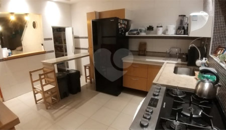 Sobrado à venda com 2 quartos em Vila Gumercindo, São Paulo, SP
