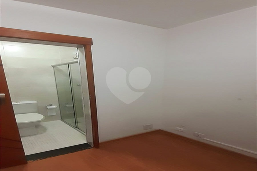 Sobrado à venda com 3 quartos, sendo 2 suítes,  em Santana, São Paulo, SP