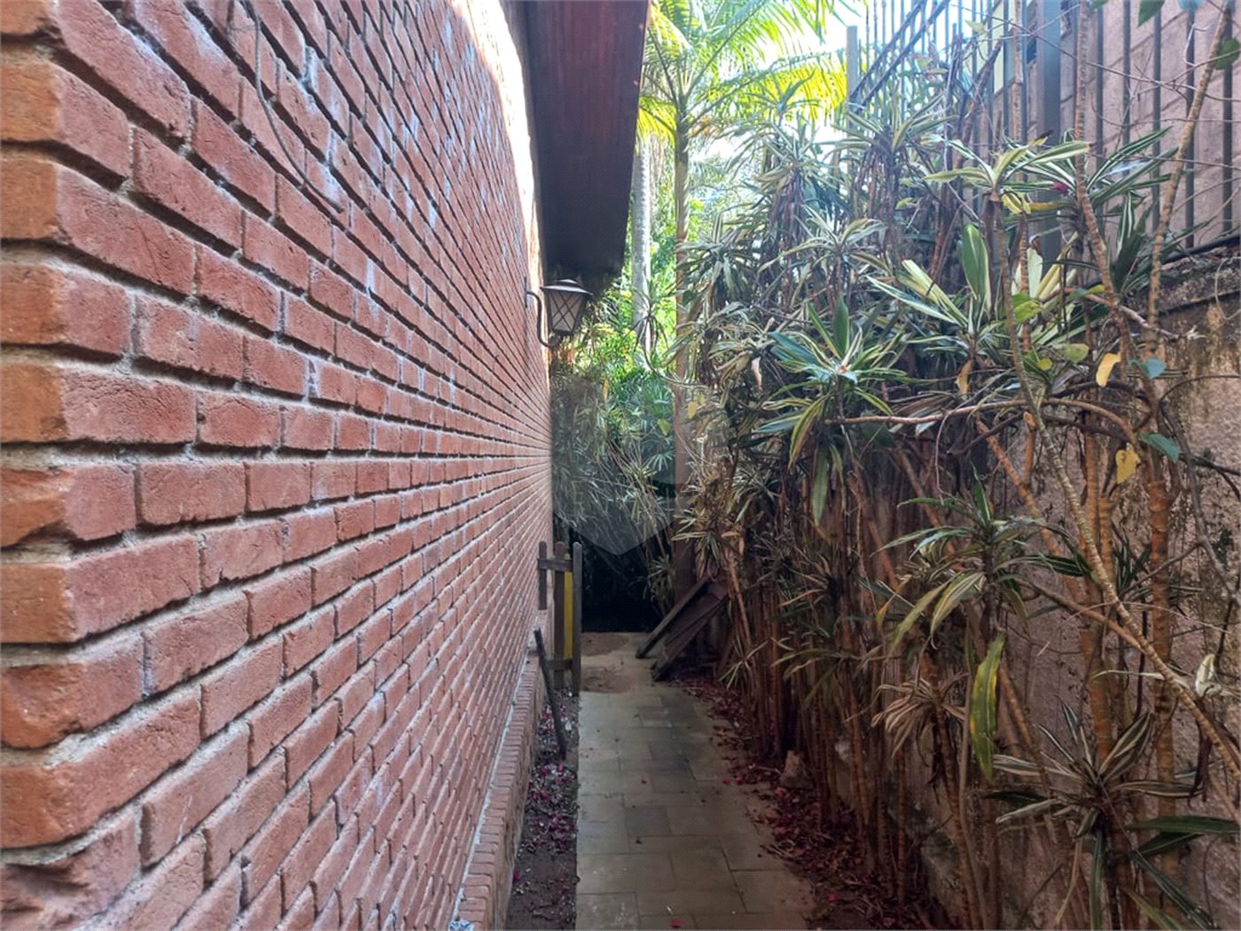 Casa à venda com 3 quartos, sendo 2 suítes, em Morumbi, São Paulo, SP