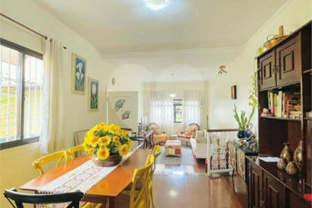 Villagio à venda com 4 quartos, sendo 2 suítes, em Vila Brasílio Machado, São Paulo, SP