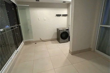 Apartamento à venda com 3 quartos, sendo 1 suíte,  em Vila Andrade, São Paulo, SP