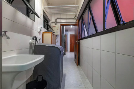 Apartamento à venda com 3 quartos, sendo 1 suíte,  em Jardim das Bandeiras, São Paulo, SP
