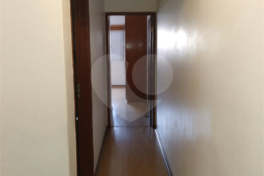 Sobrado à venda com 4 quartos, sendo 1 suíte,  em Parada Inglesa, São Paulo, SP