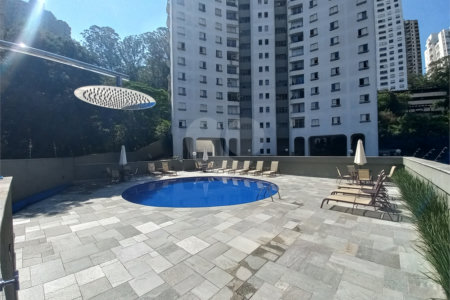 Apartamento à venda com 3 quartos, sendo 1 suíte, em Vila Andrade, São Paulo, SP