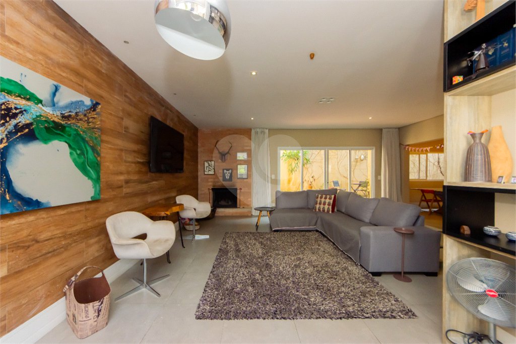 Casa à venda com 5 suítes no condomínio Solar dos Manacas, São Paulo - SP