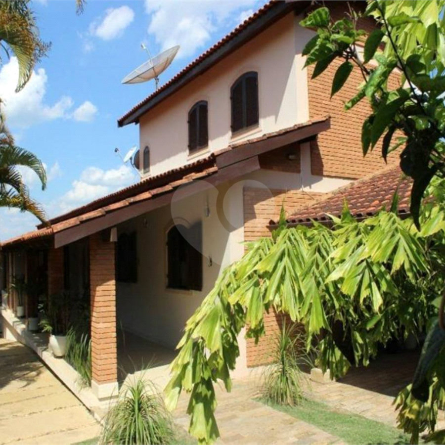Casa à venda com 4 quartos, sendo 2 suítes, no condomínio Vinhas da Vista Alegre - Lado Sede, Vinhedo - SP