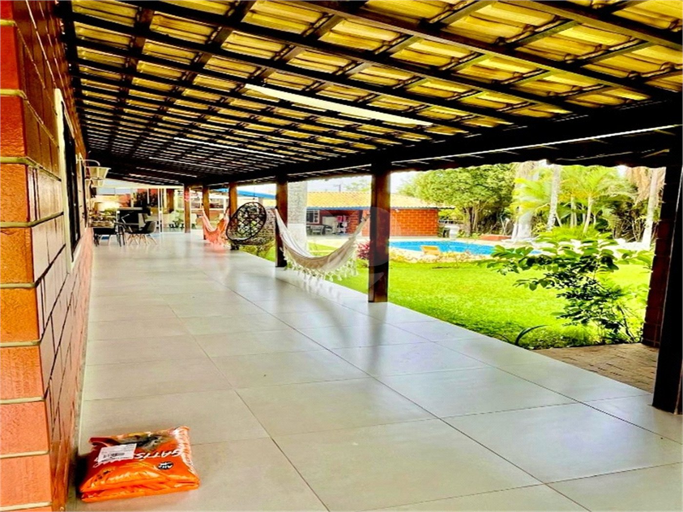 Casa à venda com 4 suítes no condomínio Vale do Lago, Sorocaba - SP