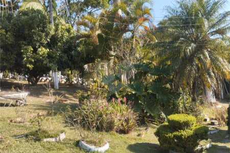 Chácara à venda com 6 quartos, sendo 1 suíte,  no Centro, Biritiba-mirim, SP