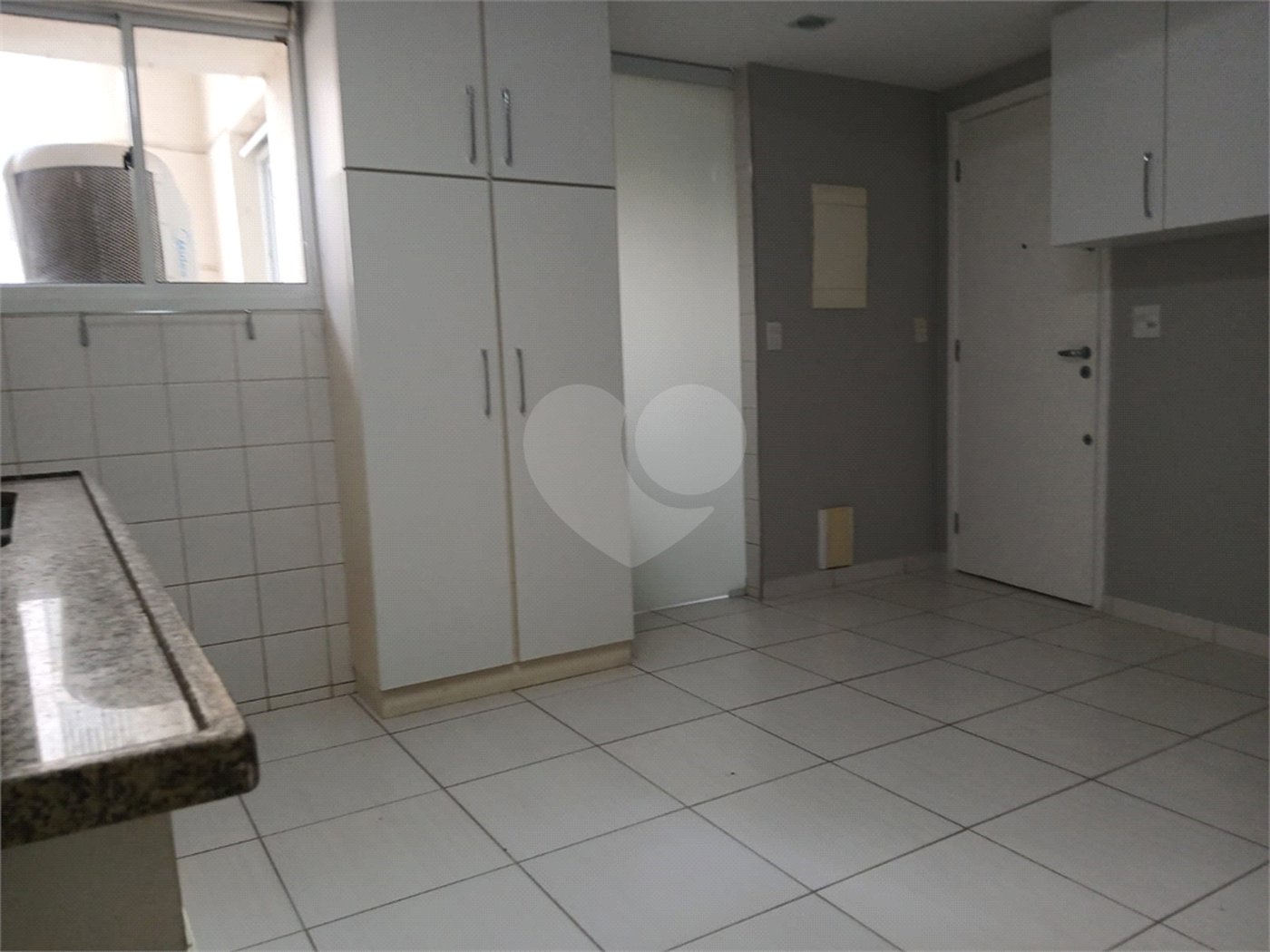 Cobertura à venda com 4 quartos, sendo 3 suítes,  em Cidade São Francisco, São Paulo, SP