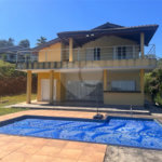 Casa à venda ou para alugar com 3 suítes no condomínio Serra da Estrela, Atibaia - SP